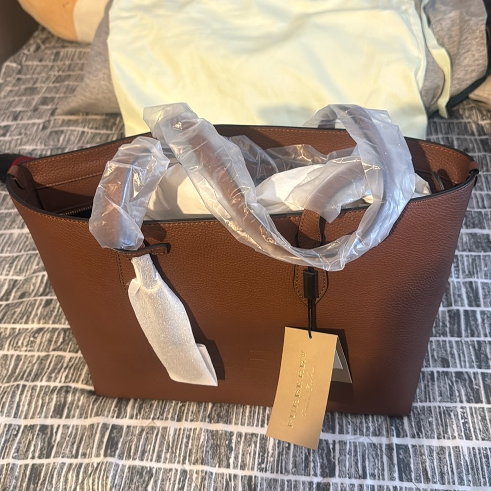 New burberry handbag with tags, dust bag